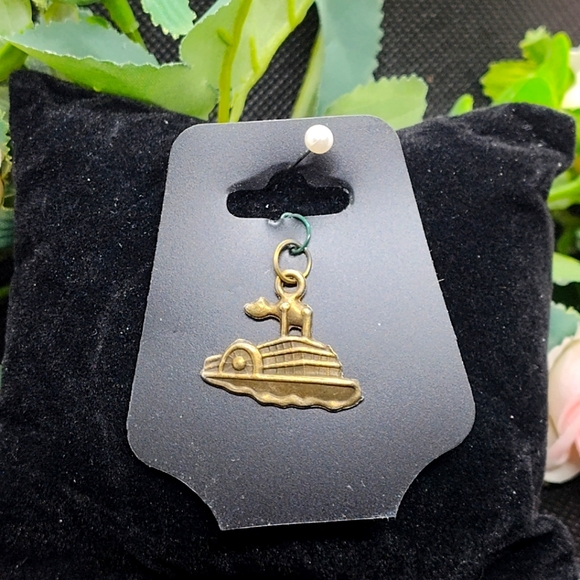 Antique Bronze Steamboat ship Charm Pendant New - Picture 4 of 4